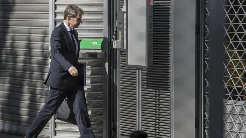 Der Praesident des FC Basel, Bernhard Burgener, kommt beim Stade de Suisse an, wo er an der ausserordentlichen Generalversammlung der Swiss Football League teilnehmen wird, am Freitag, 29. Mai 2020 in Bern. (KEYSTONE/Alessandro della Valle)