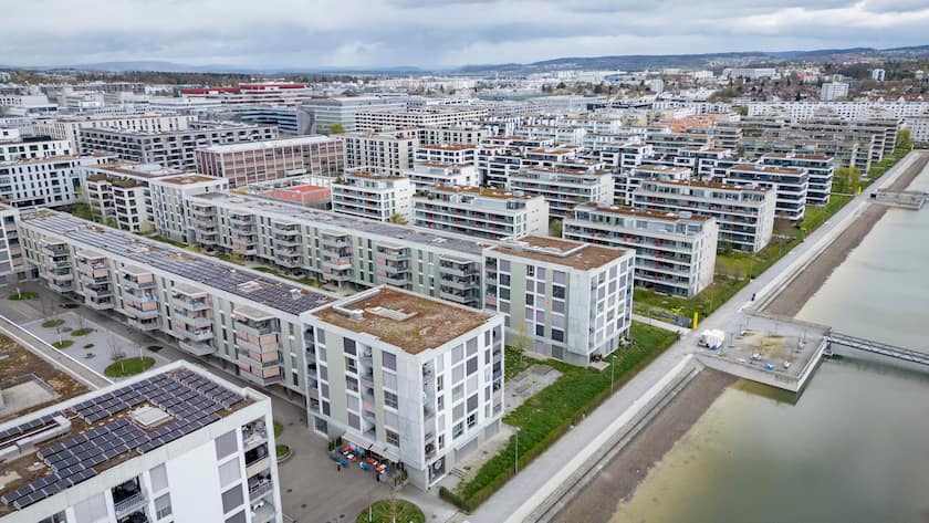 Foto: Sven Thomann, 2.4.2024, Opfikon (ZH): Knapp 6000 Menschen wohnen im Glattpark in Opfikon. Wohnungen, Immobilien, Miete, Mietwohnung, Wohneigentum, Hypothek, Wohnungsmarkt, Liegenschaft, Eigentumswohnung, Wohnhaus