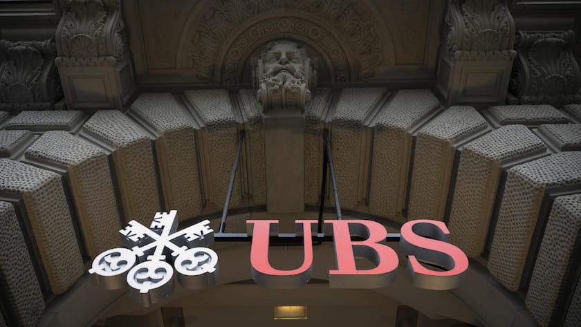 The logo of the Swiss bank UBS on the former main building of Credit Suisse on Paradeplatz in Zurich, on Friday, 17 January 2025. (KEYSTONE/Ennio Leanza)