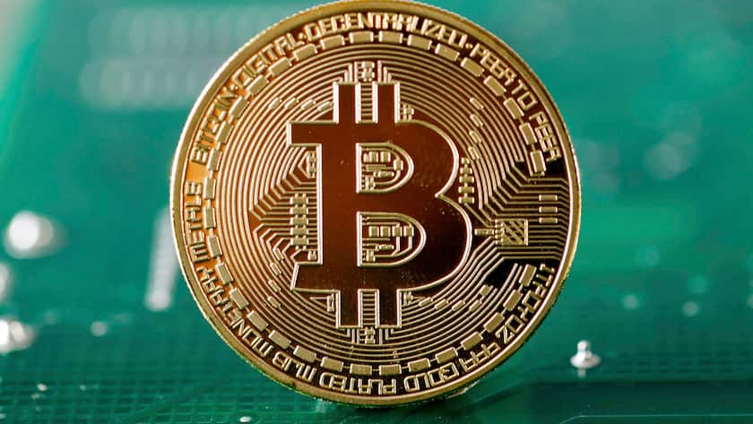 Der Bitcoin als Kryptowährung ist begehrt, kann aber auch sehr stark schwanken. Diese Digitalwährung erlebt derzeit weltweit weniger Anfragen. Das weltweite Interesse ist trotzdem von Dauer. Symbofoto, Themenfotoo *** Bitcoin as a cryptocurrency is in demand, but can also fluctuate greatly This digital currency is currently experiencing fewer inquiries worldwide Nevertheless, global interest is lasting Symbofoto, Themenfotoo Foto:xR.xSchmiegeltx/xFuturexImagex bitcoin_5221