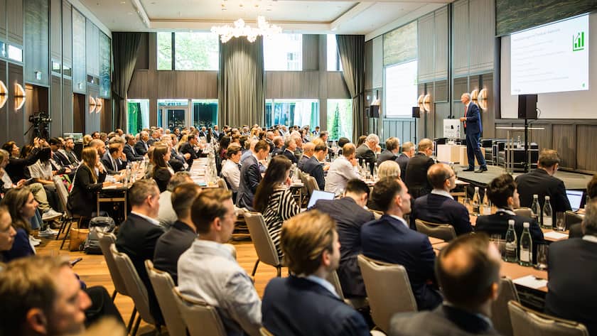 Volle Ränge: Der Konferenzsaal im Hotel Park Hyatt war bis auf den letzten Platz besetzt.