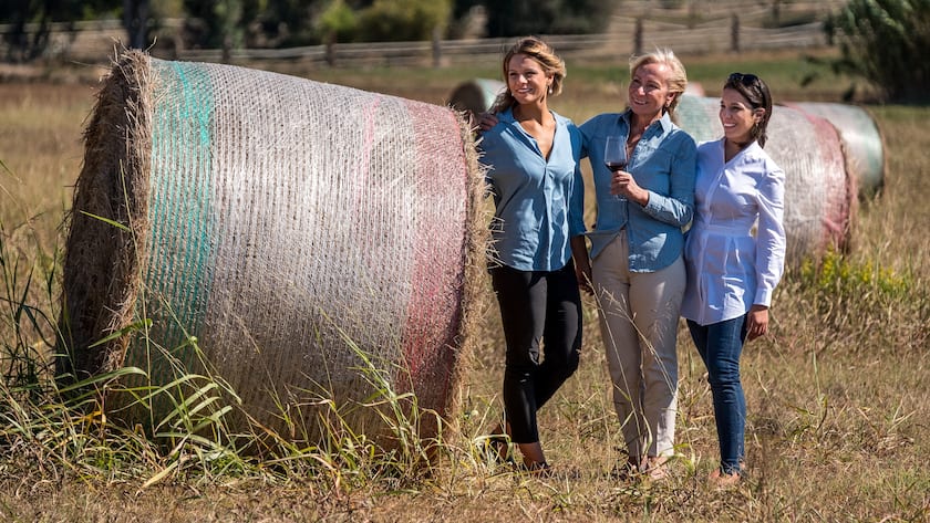Zukunft mit Handschrift: Marilisa Allegrini mit ihren Töchtern Carlotta und Caterina Sofia.