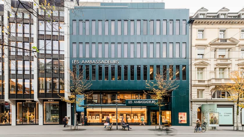 Les Ambassadeurs braucht neue Investoren und verlässt die Zürcher Luxusmeile Nachmieter gesucht: Der Uhrenhändler Les Ambassadeurs kann sich den Laden an der Zürcher Bahnhofstrasse nicht mehr leisten.