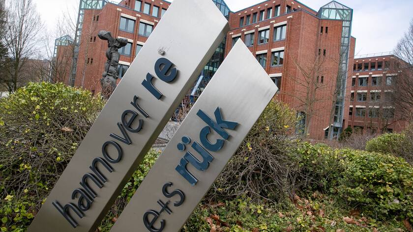 Hannover Rück dreht an Preisschraube