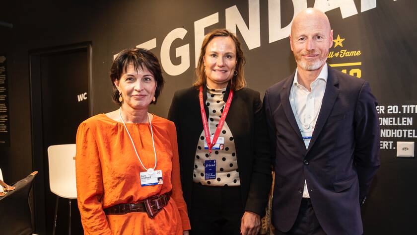 Beim grossen Kick-off der Swiss Digital Initiative in Davos: Booking-Chefin Gillian Tans (M.), Doris Leuthard und Ringier-CEO Marc Walder