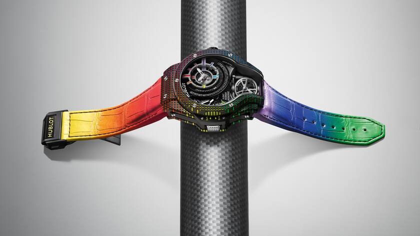 Die Schweizer Uhrenmarke Hublot hat eine Regenbogen-Uhr entwickelt.