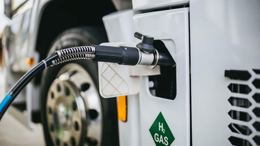 Tankvorgang in einem der ersten Wasserstoff-LKW der Schweiz.