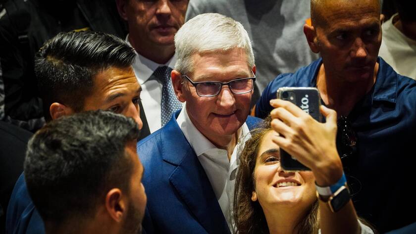 September 29, 2022, NAPLES: Apple Chief Executive Officer CEO Tim Cook at the Apple Academy in San Giovanni a Teduccio for a meeting with the students, in Naples, Italy, 29 September 2022..ANSA/ CESARE ABBATE NAPLES PUBLICATIONxINxGERxSUIxAUTxONLY - ZUMAa110 20220929_zaf_a110_032 Copyright: xCesarexAbbatex