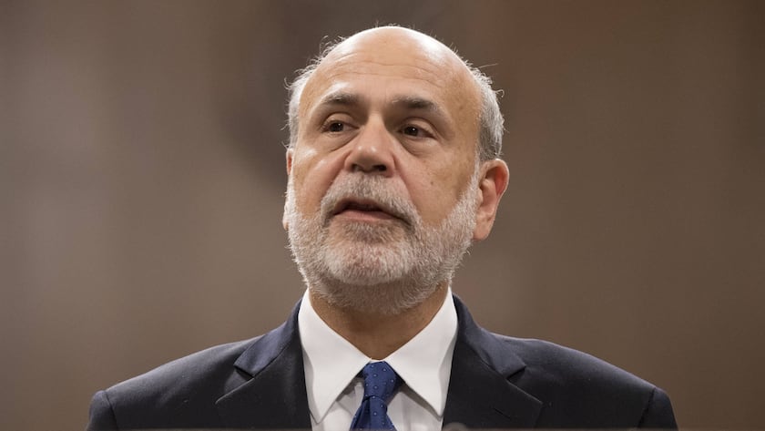 Former Federal Reserve Chairman Ben Bernanke delivers remarks after receiving the Paul H. Douglas Award for Ethics in Government, during a ceremony on Capitol Hill in Washington, D.C. on November 7, 2017. The award, presented by the University of Illinois, highlights individuals who embody strong ethical behavior. PUBLICATIONxINxGERxSUIxAUTxHUNxONLY WAP20171107346 KEVINxDIETSCH
