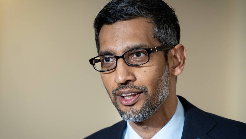 Polish Politics CEO of Alphabet and Google Sundar Pichai joint press conference with Polish Prime Minister at the Chancellery in Warsaw, Poland on March 29, 2022 Warsaw Poland PUBLICATIONxNOTxINxFRA Copyright: xMateuszxWlodarczykx originalFilename: wlodarczyk-polishpo220330_npBat.jpg