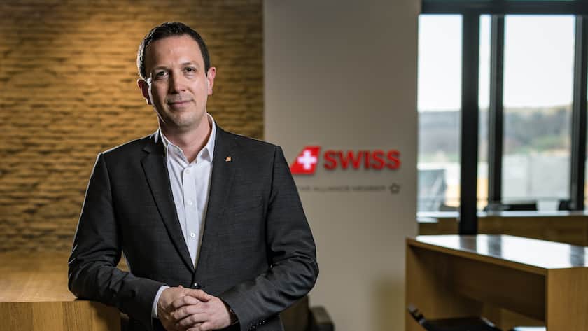 Bild: Philippe Rossier fuer SoBli, 24.3.2025, Kloten, Flughafen, ZH SWISS-CEO Jens Fehlinger, 43 (44?). Mit Raphael Rauch