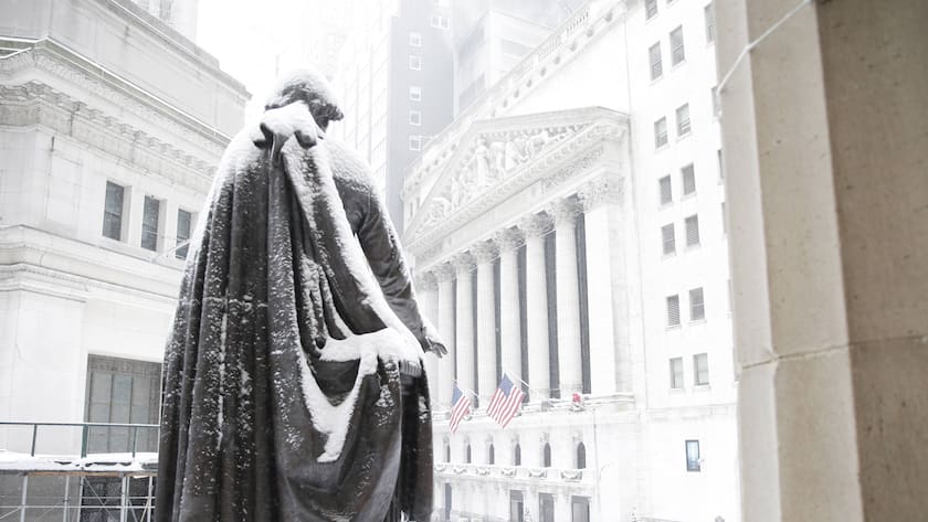 Snow sticks to the statue of George Washington at Federal Hall which faces the New York Stock Exchange after a major snow storm on Wall Street in New York City on Thursday, December 17, 2020. A winter storm nor easter dumped snow in New York and the Northeast with totals in New York City totaling about 12 inches. PUBLICATIONxINxGERxSUIxAUTxHUNxONLY NYP20201217121 JohnxAngelillo