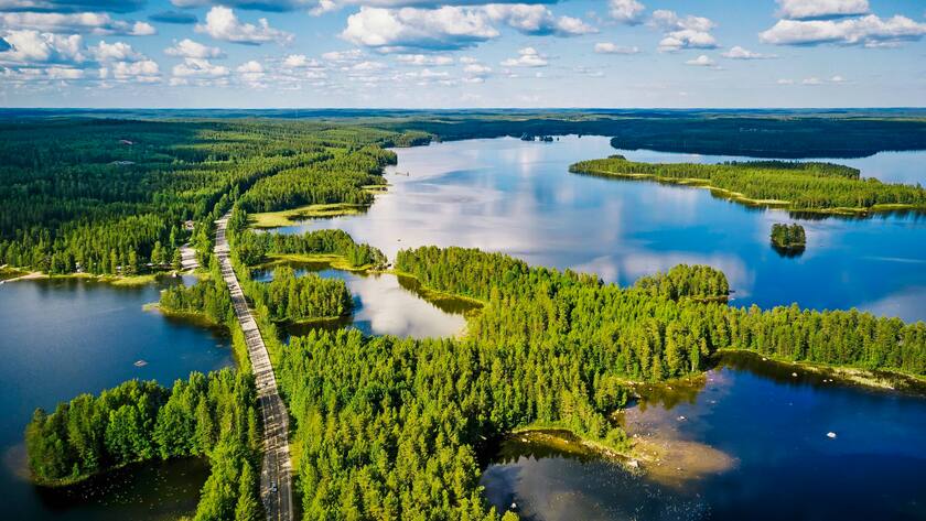 Klimaschutz: Dem Klima ist es egal, woher die Emissionen stammen, die zu seinem Schutz eingespart werden. Wichtig ist, dass sie reduziert werden, damit Natur und Menschen besser geschützt sind.