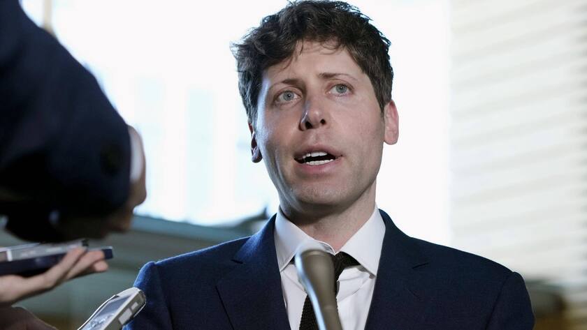 News Bilder des Tages OpenAI CEO in Japan Sam Altman, CEO of OpenAI, the U.S. startup that developed ChatGPT, speaks to reporters after meeting with Japanese Prime Minister Fumio Kishida at his office in Tokyo on April 10, 2023. PUBLICATIONxINxGERxSUIxAUTxHUNxONLY A14AA0001415301P