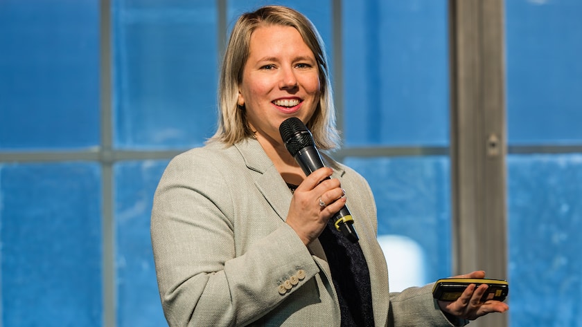 Isabel Steinhoff, Dimenteers, 7.9.23, Zuerich: Horizon Day 23, Papiersaaö