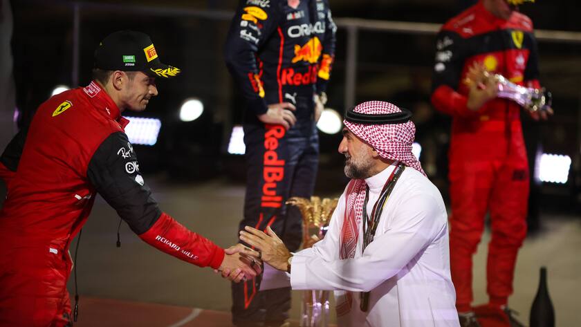 Formula 1 2022: Saudi Arabian GP JEDDAH STREET CIRCUIT, SAUDI ARABIA - MARCH 27: Charles Leclerc, Ferrari, 2nd position, is congratulated during the Saudi Arabian GP at Jeddah Street Circuit on Sunday March 27, 2022 in Jeddah, Saudi Arabia. Photo by Glenn Dunbar / LAT Images Images PUBLICATIONxINxGERxSUIxAUTxHUNxONLY GP2202_174019177A9976A