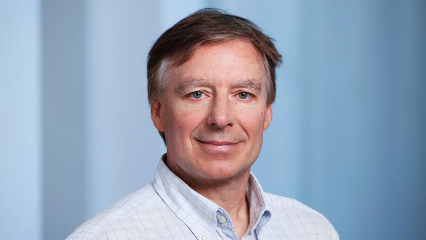 ETH-Professor Didier Sornette: «Eine Null-Risiko-Gesellschaft ist eine sterbende Gesellschaft» Didier Sornette, Professor für Entrepreneurial Risk an der ETH Zürich