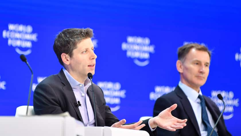 Im Rahmen der Untersuchung wurden Verhandlungen von Sam Altman und Saudi Arabien gefunden. Der OpenAI-CEO ist auf der Suche nach Geld für eine Chipfabrik.