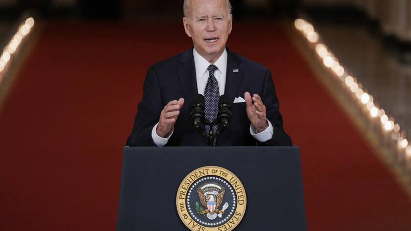 United States President Joe Biden delivers remarks on the recent tragic mass shootings from the Cross Hall at the White House in Washington, DC on June 2, 2022. PUBLICATIONxNOTxINxUSA Copyright: xYurixGripasx/xPoolxviaxCNPx/MediaPunchx