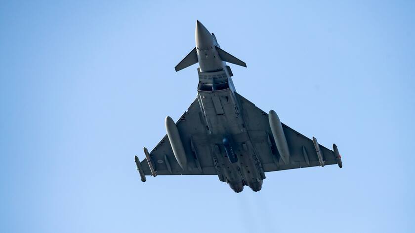 A Airbus Eurofighter jet takes off during a evaluating day at the Swiss Army airbase, in Payerne, Switzerland, Friday, April 12, 2019. (KEYSTONE/Jean-Christophe Bott)