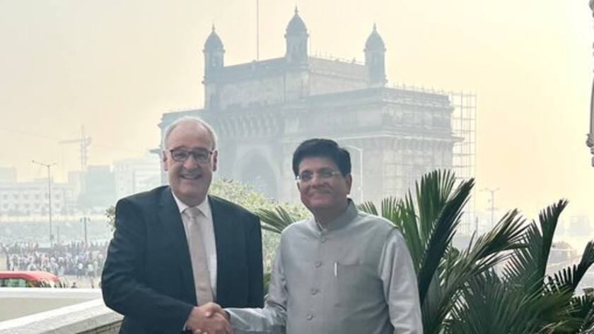 Guy Parmelin mit dem indischen Handelsminister Piyush Goyal