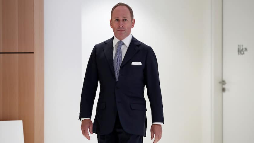 UBS General Counsel, Markus Diethelm, arrives at the Paris courthouse prior to the Swiss banks trial in Paris, France, October 11, 2018. REUTERS/Benoit Tessier - RC1B3B3EB100