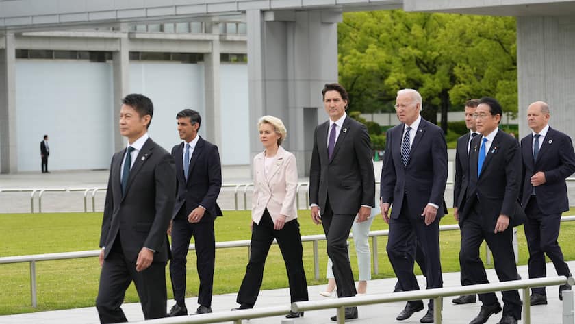 Leaders of the Group of Seven ,G7, visit the Peace Memorial Park on Friday, May 19, 2023. The members of the G7 US, Canada, France, Germany, Japan, the United Kingdom and Italy meet in the Japanese city of Hiroshima on Thursday for an annual summit. The leaders talk will focus on Russia s war on Ukraine, China s rising power and influence, nuclear disarmament, artificial intelligence, climate change and economic security. PUBLICATIONxINxGERxSUIxAUTxHUNxONLY JAP2023051914 G7xHiroshimaxSummit