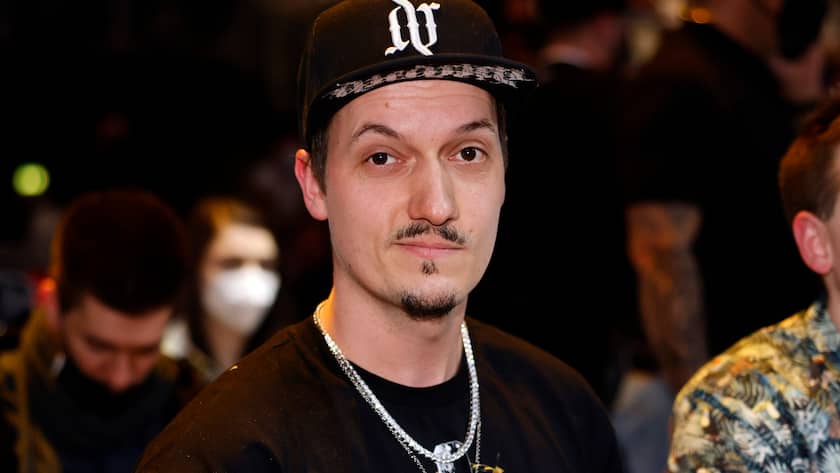 Youtuber LeFloid beim Joyn Event The Great Fight Night in der Lanxess-Arena. Köln, 02.04.2022 NRW Deutschland *** Youtuber LeFloid at Joyn event The Great Fight Night at Lanxess Arena Cologne, 02 04 2022 NRW Germany Copyright: xChristophxHardtx