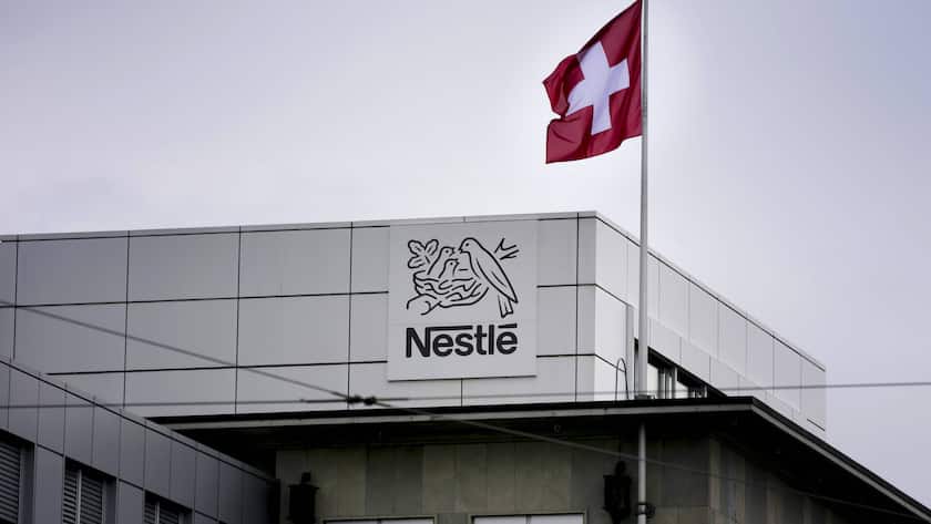 Vevey, Switzerland March 2, 2019 - Image of Swiss food giant s Nestle headquarters NESTLE, ILLUSTRATION, INDUSTRIE AGRO ALIMENTAIRE, MULTINATIONALE SUISSE, LOGO, GENERIQUE, BUREAUX, SIEGE SOCIAL, DRAPEAU SUISSE, MARQUE, DRAPEAU SUISSE PUBLICATIONxNOTxINxFRA Copyright: xVincentxIsorex