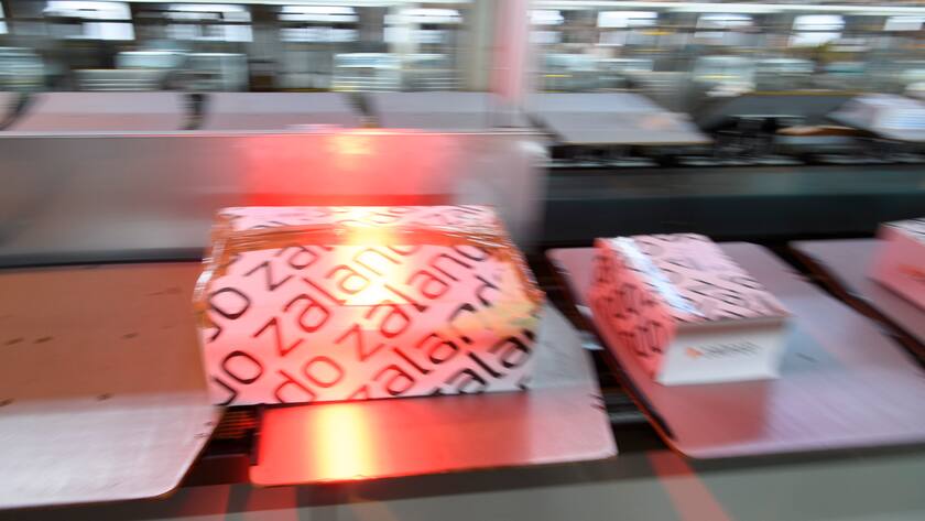 Zalando Pakete auf dem Weg zum Kunden