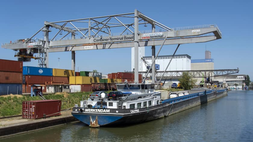 Aussenhandel: Rund 10 Prozent des gesamten schweizerischen Aussenhandels werden auf dem Rhein abgewickelt.