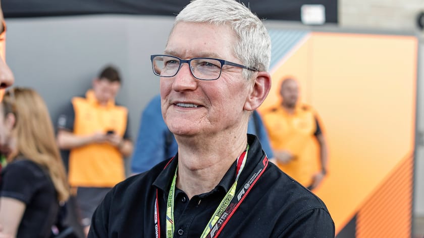 Tim Cook CEO of Apple, F1 Grand Prix of USA at Circuit of The Americas on October 22, 2022 in Austin, United States of America. Photo by HOCH ZWEI Austin United States of America *** Tim Cook CEO of Apple , F1 Grand Prix of USA at Circuit of The Americas on October 22, 2022 in Austin, United States of America Photo by HOCH ZWEI Austin United States of America