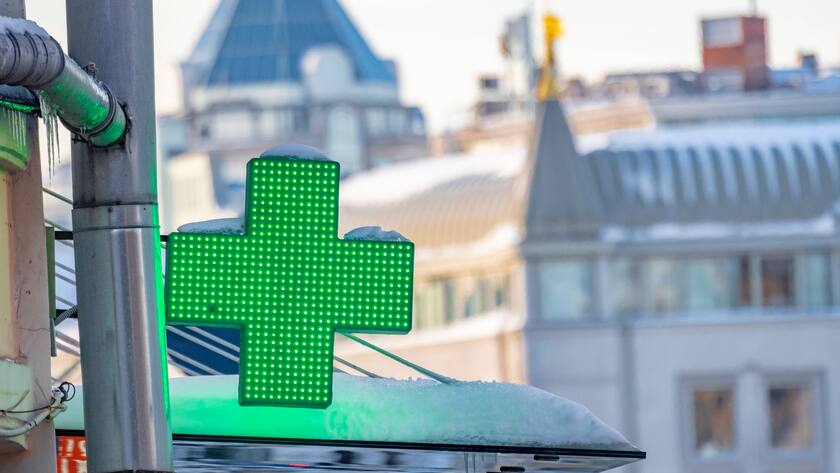 Russia, Moscow. A pharmacy sign. KonstantinxKokoshkin