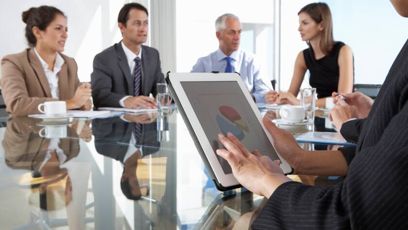 meeting,team,besprechung,tablet-pc,teambesprechung,teamgespräch,teamsitzung,teams,besprechen,besprechungen,ipad,pc,tablet,tablet pc,tablet-computer,tabletcomputer *** meeting,team,tablet-pc,feedback,teams,ipad,tablet pc mmq-qgx ,model released, Symbolfoto