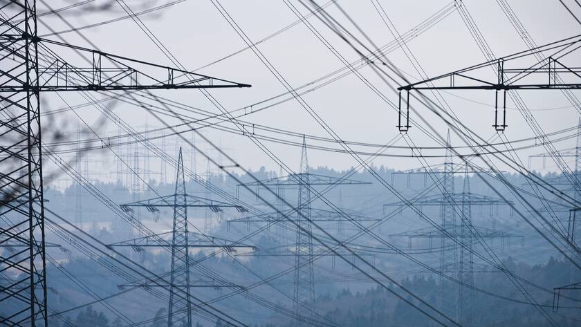 Hochspannungsleitung in der Schweiz