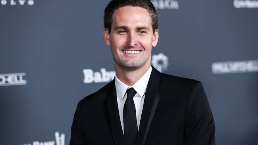 Baby2Baby 10-Year Gala 2021 Co-Founder and CEO of Snap Inc. Evan Spiegel arrives at the Baby2Baby 10-Year Gala 2021 held at the Pacific Design Center on November 13, 2021 in West Hollywood, Los Angeles, California, United States. West Hollywood California United States PUBLICATIONxNOTxINxFRA Copyright: xImagexPressxAgencyx collin-baby2bab211114_npaUy