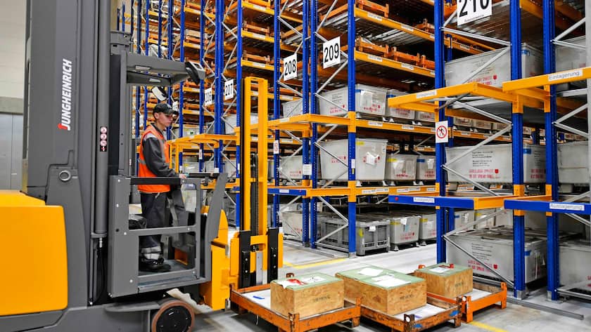 In Zukunft ein typisches Bild der Vergangenheit: Menschliche Arbeitskraft in den Niederungen der Beschaffungslogistik.