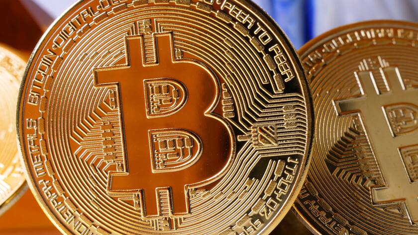 Symbolbild Bitcoin als Kryptogeld. Bitcoin *** Symbol image Bitcoin as cryptocurrency Bitcoin