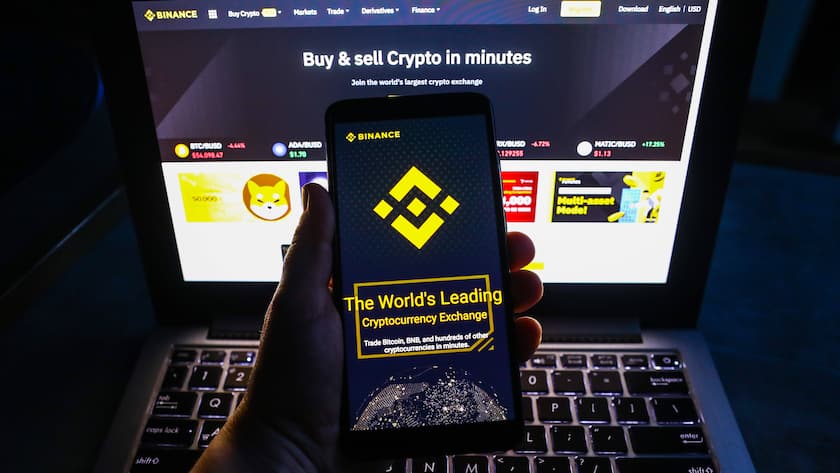 Biggest Cryptocurrencies Of World Binance website is displayed on a mobile phone screen photographed for illustration photo. Krakow, Poland on May 12, 2021. Krakow Poland zawrzel-biggestc210512_npx6S PUBLICATIONxNOTxINxFRA Copyright: xBeataxZawrzelx