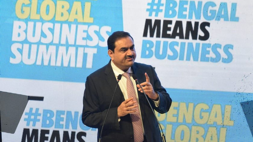 Gautam Adani am sechsten Bengal Global Business Summit In Indien 2022.