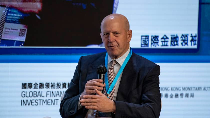 Hong Kong Global Financial Leaders Investment Summit Chairman and Chief Executive Officer of Goldman Sachs, David Solomon speaking at Panel 1 Navigating Through Uncertainty, during the Hong Kong Global Financial Leaders Investment Summit on November 2, 2022 in Hong Kong, China. The Global Financial Leaders Investment Summit is held today in Hong Kong. Hong Kong Hong Kong PUBLICATIONxNOTxINxFRA Copyright: xVernonxYuenx originalFilename: yuen-hongkong221102_npCaP.jpg