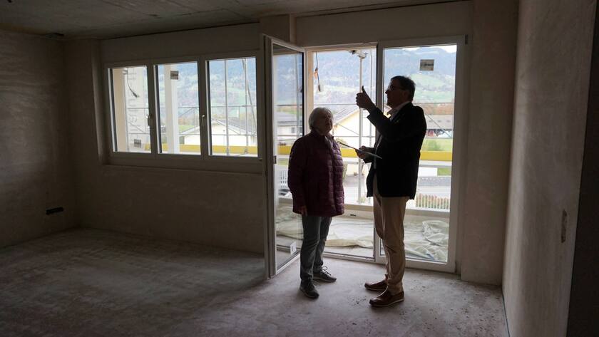 Foto Manuel Geisser 18.11.2021 Neubau Wohnungen. Bild : Wohnungsbesichtigung in einem Neubau. *** Photo Manuel Geisser 18 11 2021 new building apartments picture apartment tour in a new building