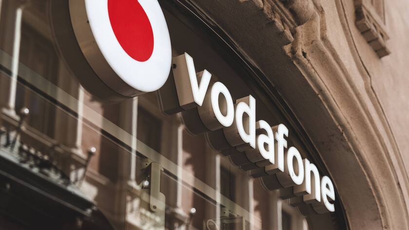 Ein Vodafone-Geschäft in Rom: Swisscom will den italienischen Anbieter für 8 Milliarden Euro übernehmen.