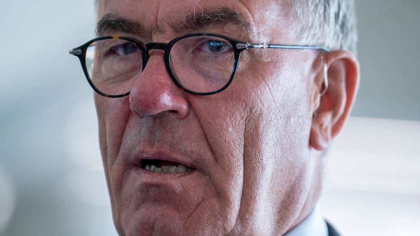 Dronning Sonja deler ut grafikkpris Oslo 20220620. Stein Erik Hagen under internasjonale kunstnerstipend pa MUNCH i Bjorvika i Oslo. Foto: Javad Parsa / NTB Oslo Norge *** Queen Sonja awards graphic prize Oslo 20220620 Stein Erik Hagen during international artist scholarship at MUNCH in Bjorvika in Oslo Photo Javad Parsa NTB Oslo Norway PUBLICATIONxNOTxINxGERxNORxSWExDENxFINxBELxFRAxICExITAxPORxIRLxLUX Copyright: xJavadxParsax/xNTBx JAP-2022-06-20-001JavadxParsax