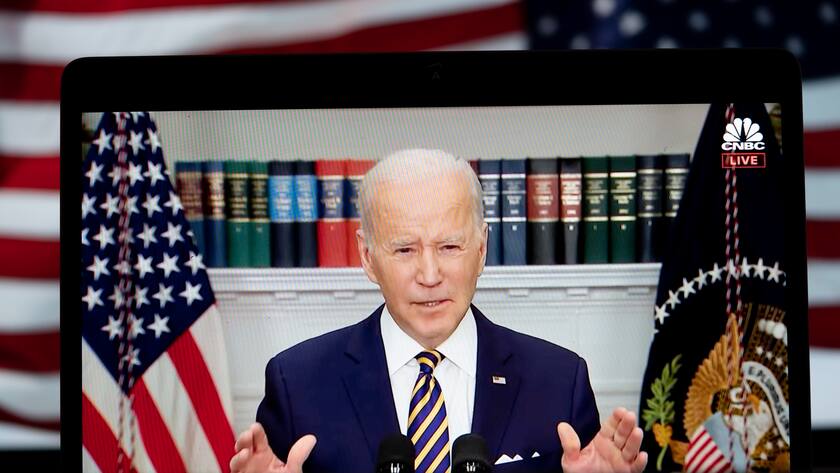 220309 -- WASHINGTON, D.C., March 9, 2022 -- Photo taken in Arlington, the United States, on March 8, 2022 shows a screen broadcasting U.S. President Joe Biden delivering remarks on Ukraine situation in a live stream provided by CNBC. Joe Biden on Tuesday announced the imposition of an energy embargo on Russia, banning U.S. imports of oil, liquified natural gas and coal from Russia over its ongoing military operations in Ukraine. U.S.-RUSSIA-ENERGY EMBARGO LiuxJie PUBLICATIONxNOTxINxCHN
