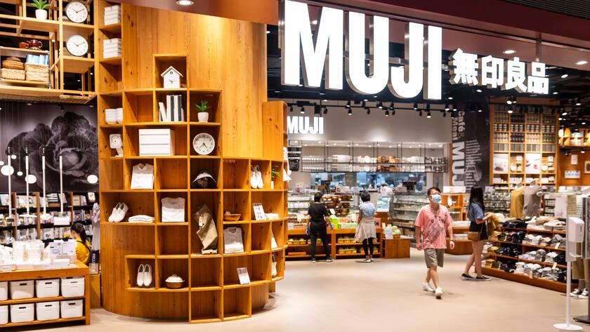 July 27, 2020, Hong Kong, China: Japanese household and clothing retail company Muji shop seen in Hong Kong. Hong Kong China - ZUMAs197 20200727_zaa_s197_081 Copyright: xBudrulxChukrutx