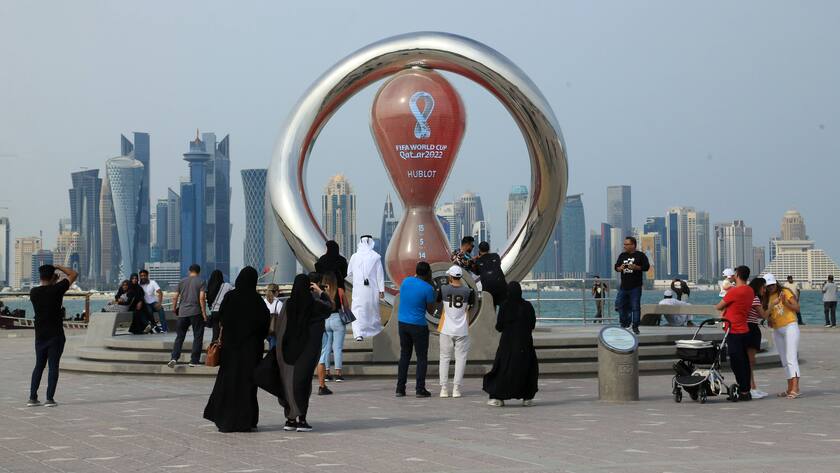 Katar ist bereit für die WM 2022 – doch die Kritik an der Vergabe reisst nicht ab.