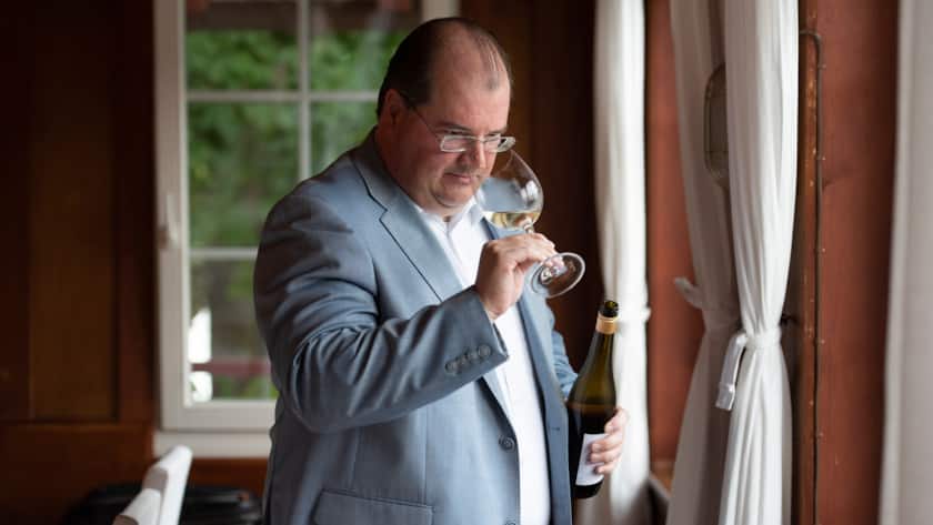 er ehemalige Banker Patrick Thalmann von der Winzerei zur Metzg im Zürcher Weinland