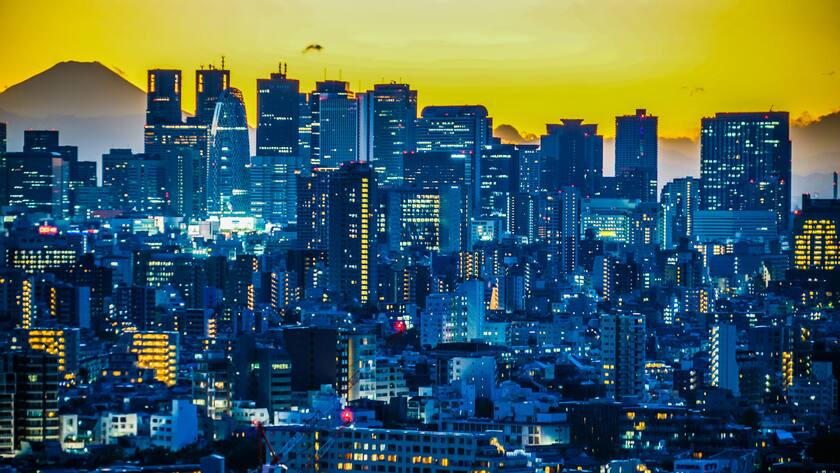 Blick auf die Skyline von Tokio und den Berg Fuji: Japans Preise kommen in Bewegung.