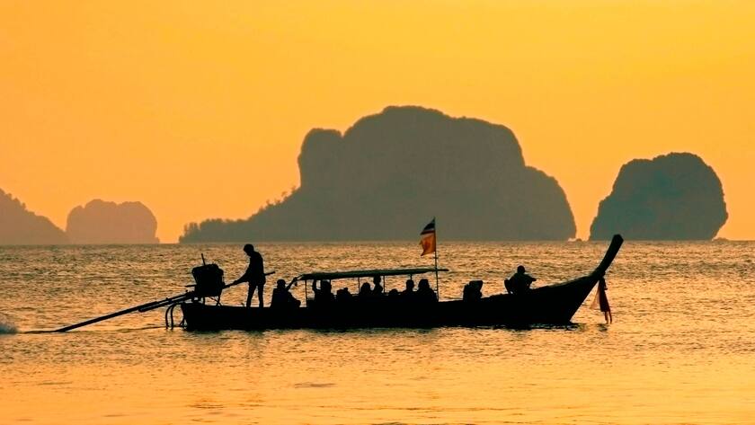 Touristenboot bei Krabi, Thailand: Die Regierung will mehr Geld von den Reisenden abschöpfen.